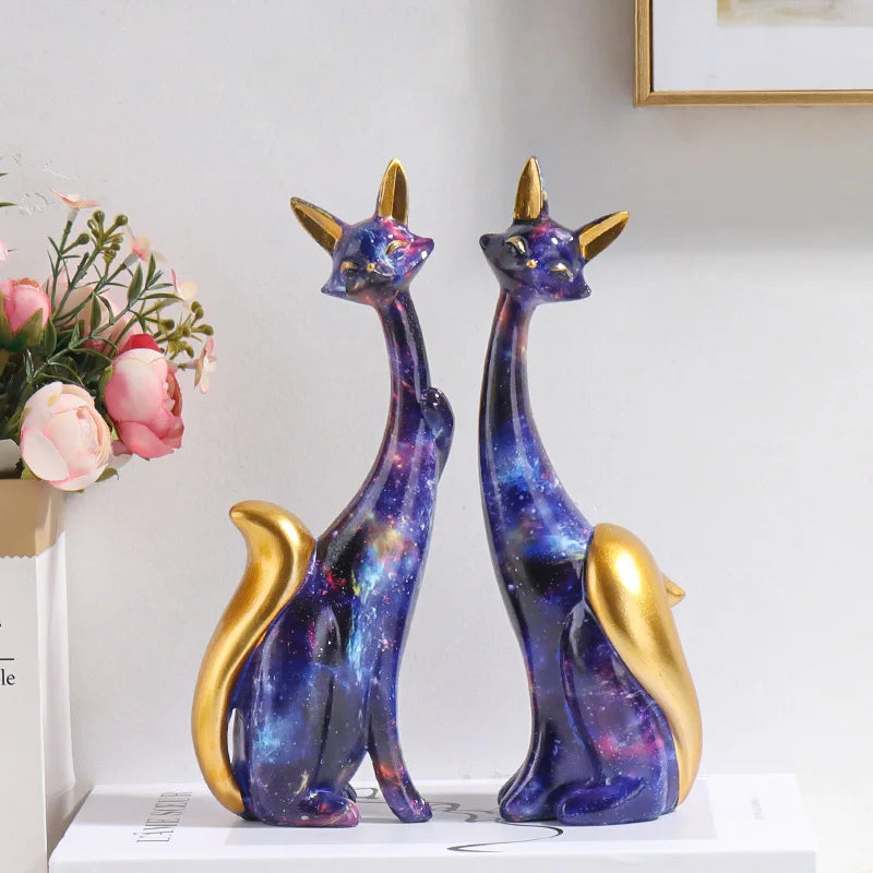 Nordic Graffiti Painting Couple Fox Statue