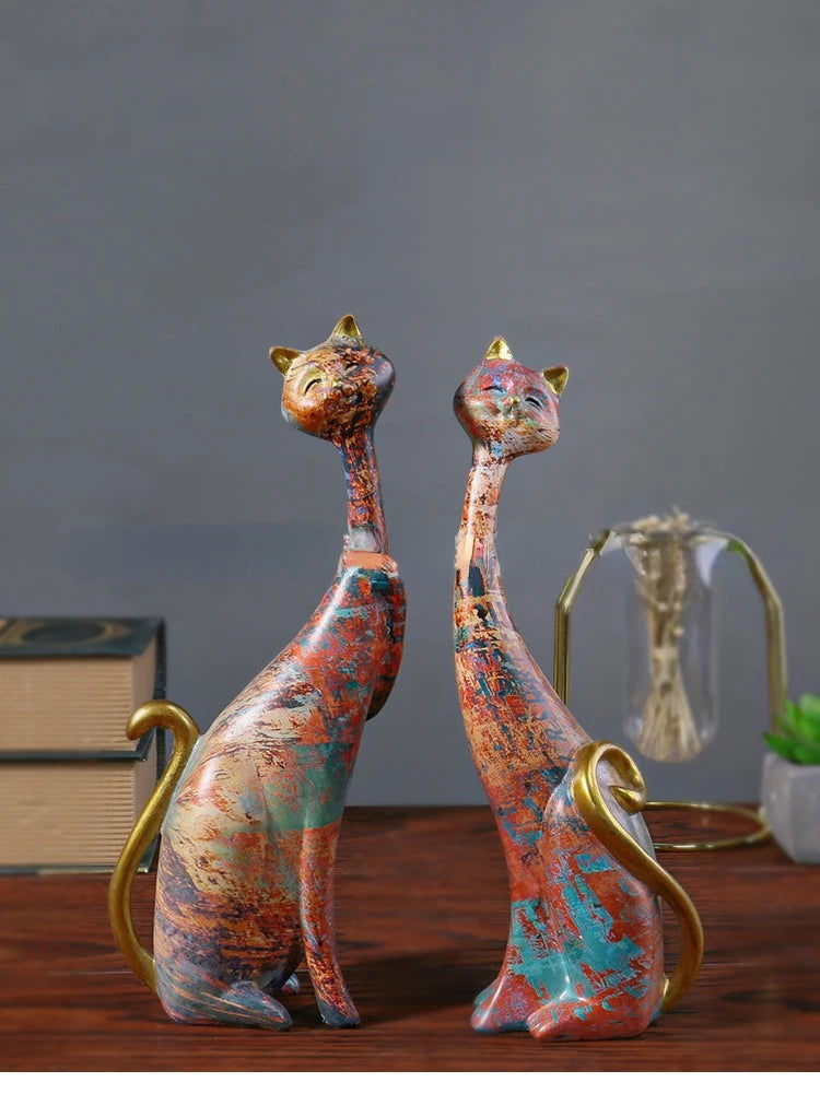 Nordic Graffiti Couple Cat Statue